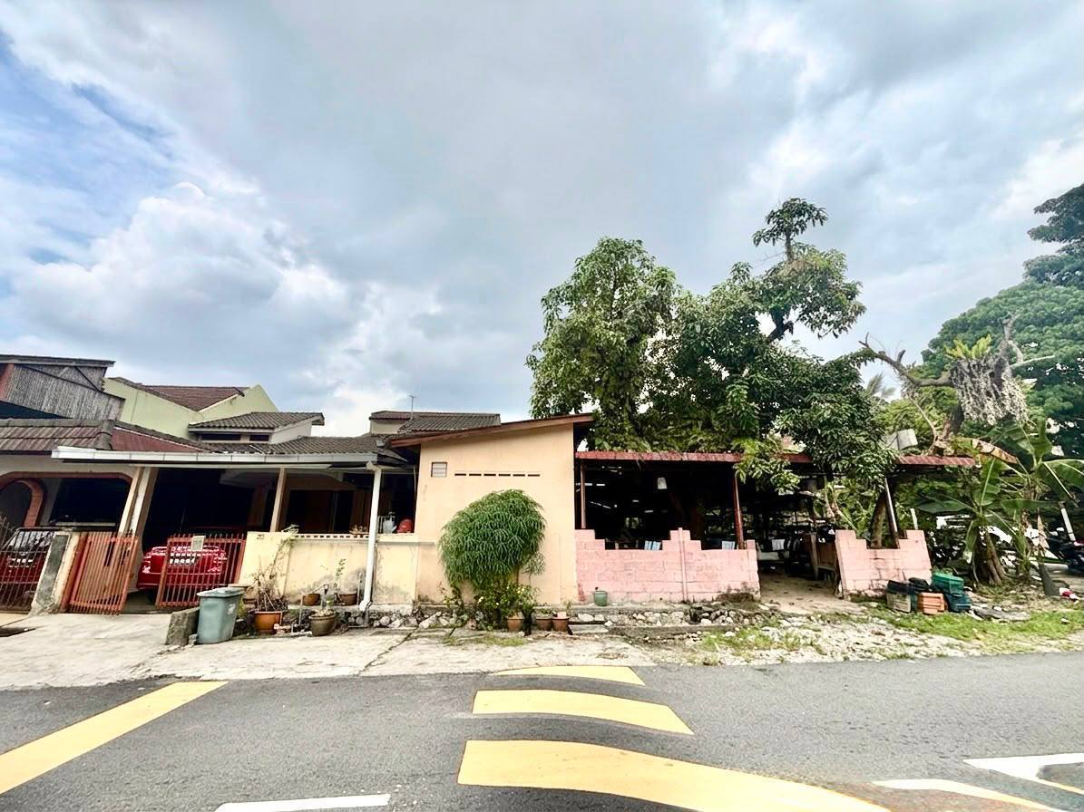 1 Half Storey Terrace House Taman Sri Keramat AU3 - photo 2