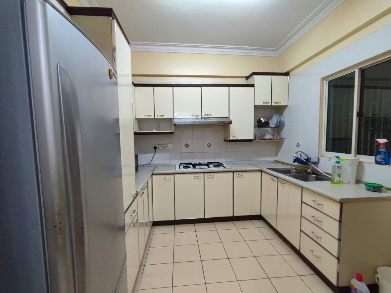 Gold Coast Resort Condominium - photo 2
