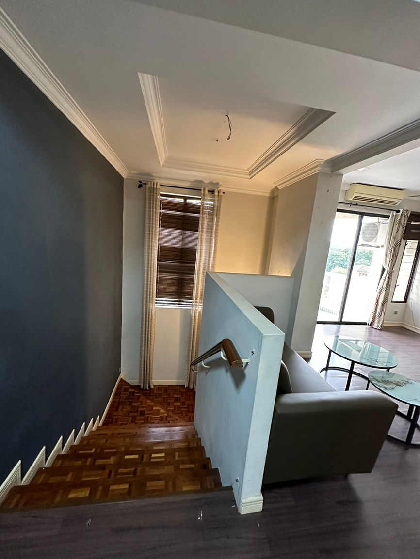 Sri York - photo 10