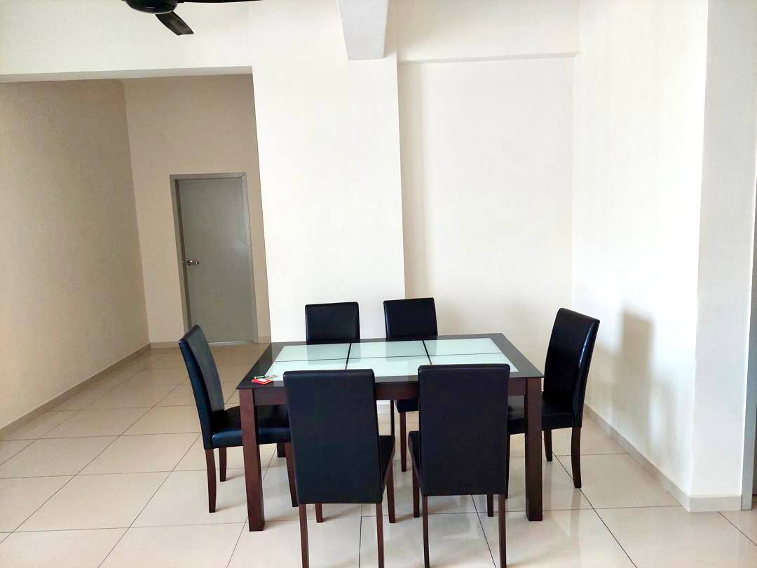 Straits Garden Condominium_5