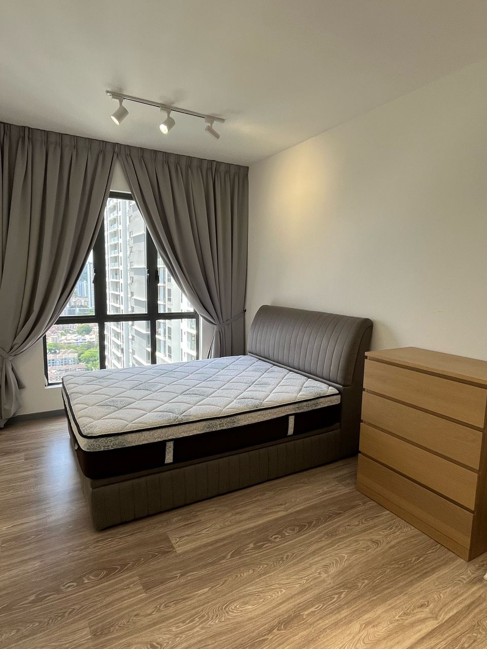 United Point - photo 4