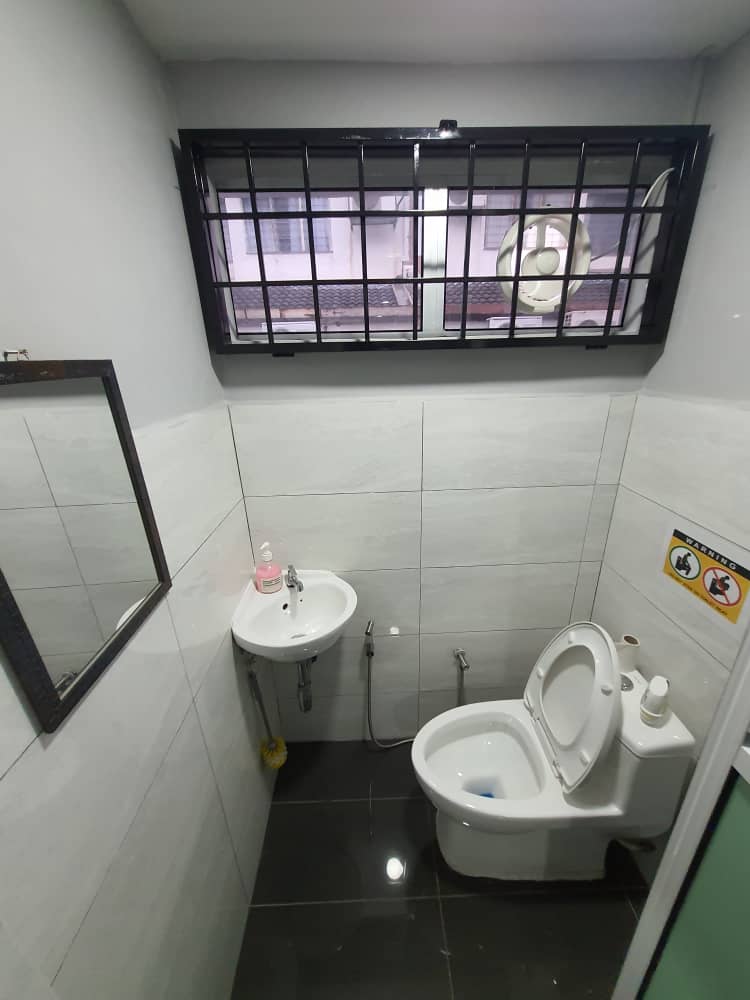 For Let Ss19 2storey office - photo 3