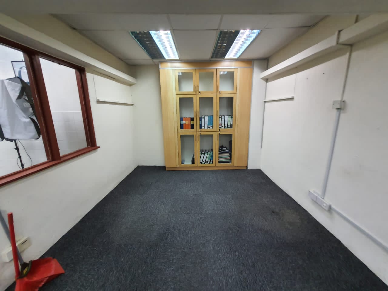 For Let Ss19 2storey office - photo 11