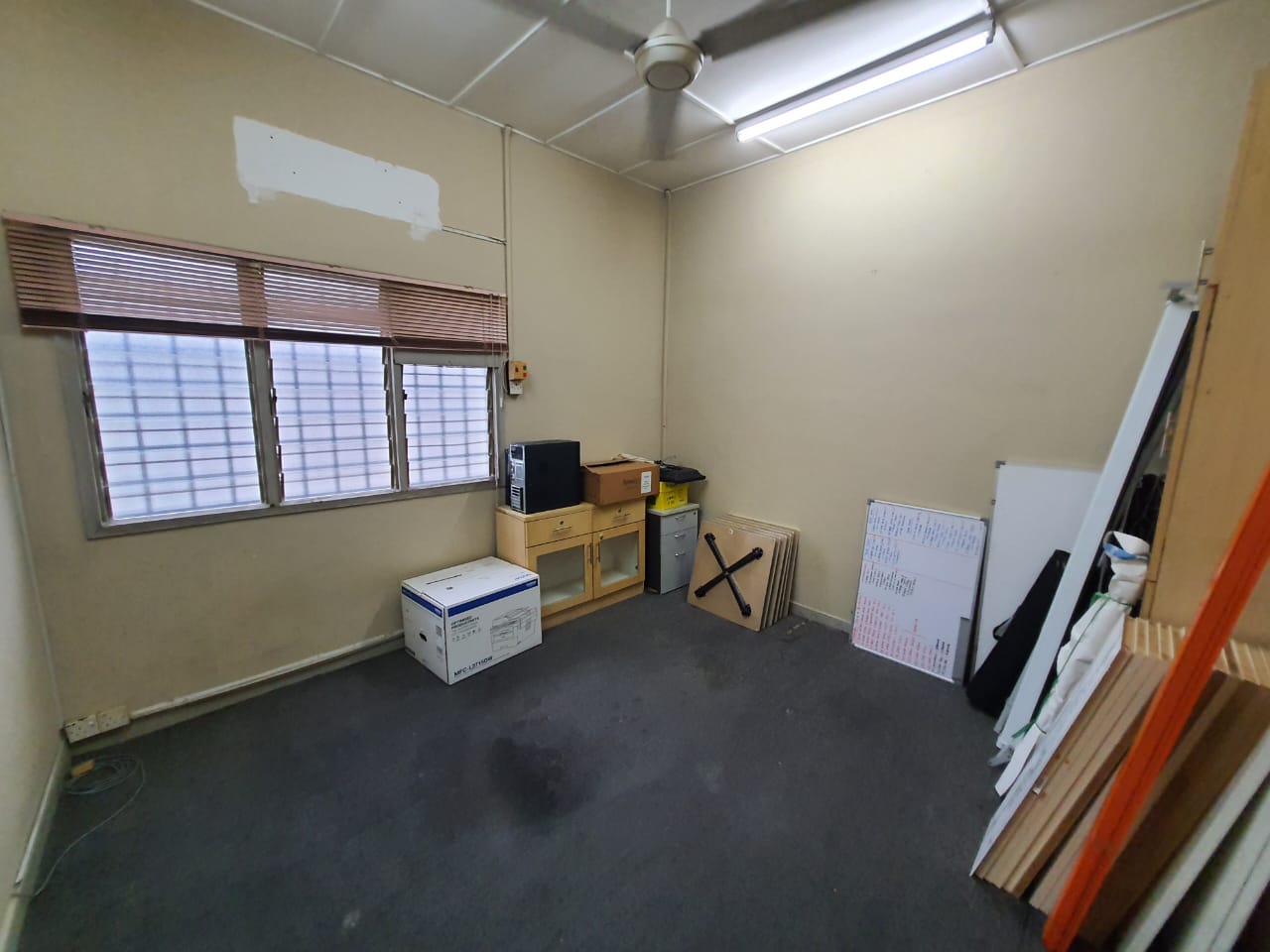 For Let Ss19 2storey office - photo 12