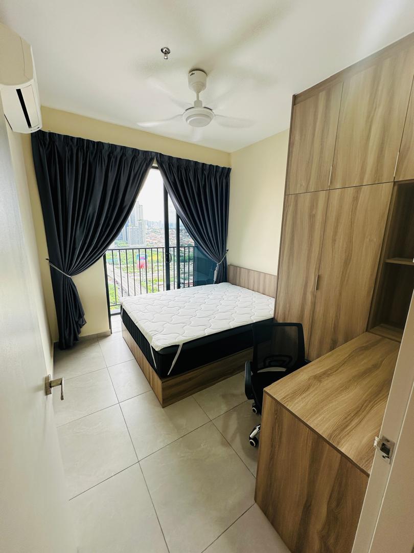Yolo Signature 3Rooms FF By BL - photo 4