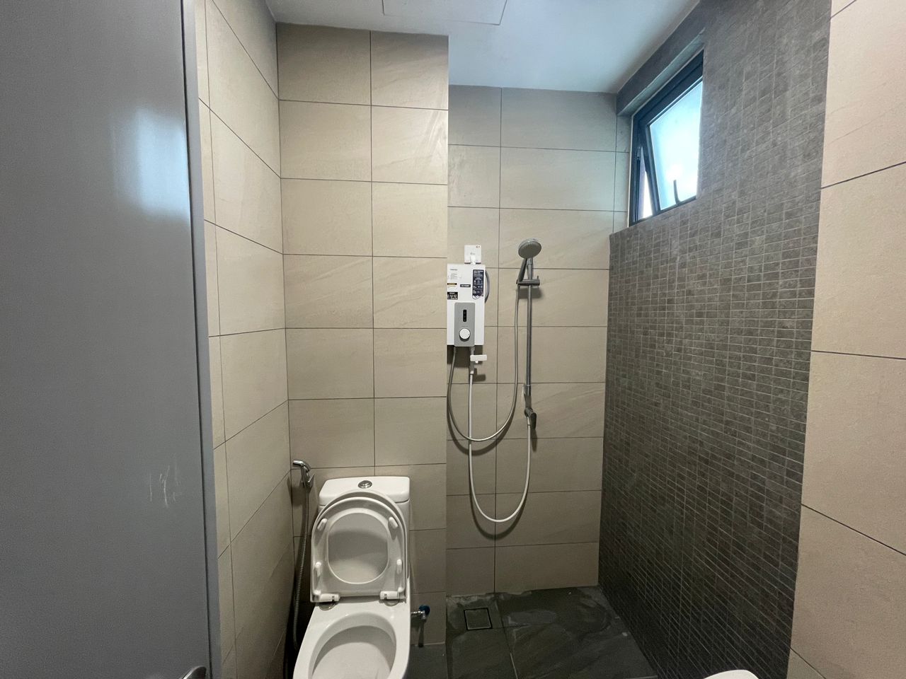 D Seven Brand New Room For Rent By BL - photo 4