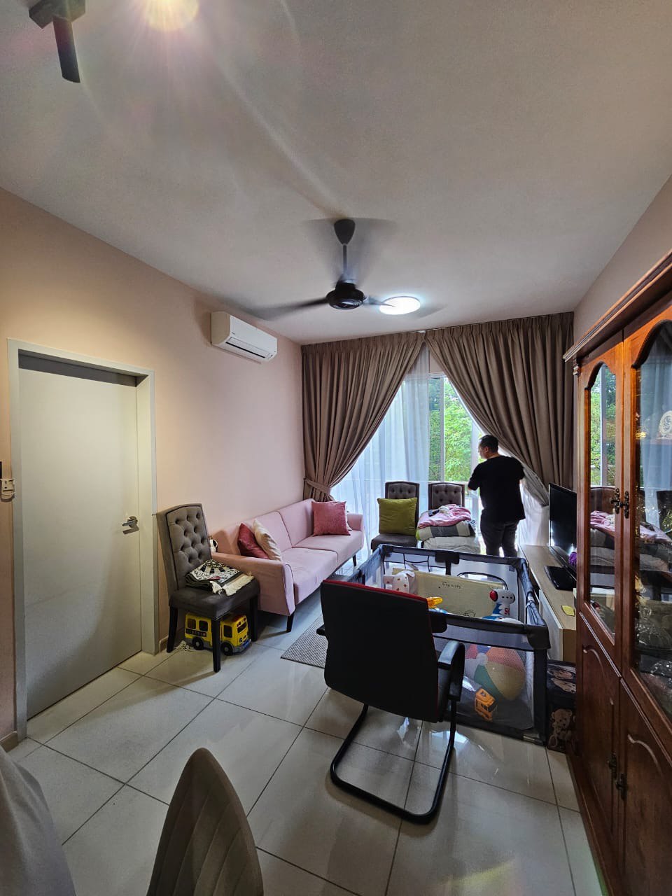 Ryan and Miho 3Rooms ...