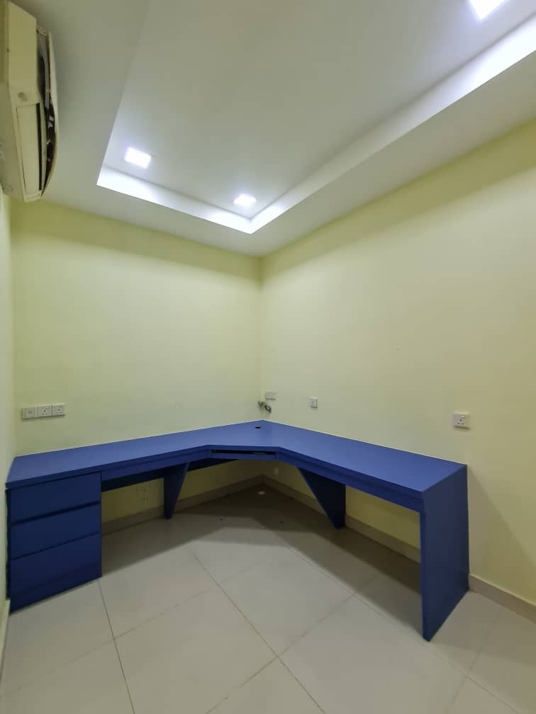 Bandar Damai Perdana 2 and half Storey Semi D - photo 6