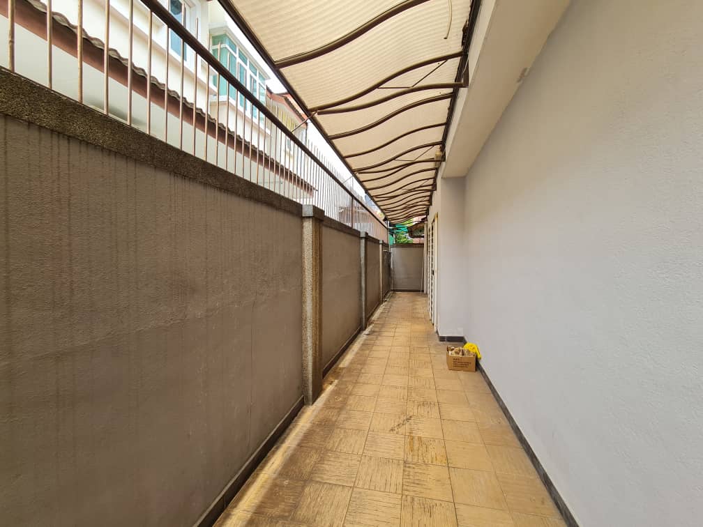 Bandar Damai Perdana 2 and half Storey Semi D - photo 10