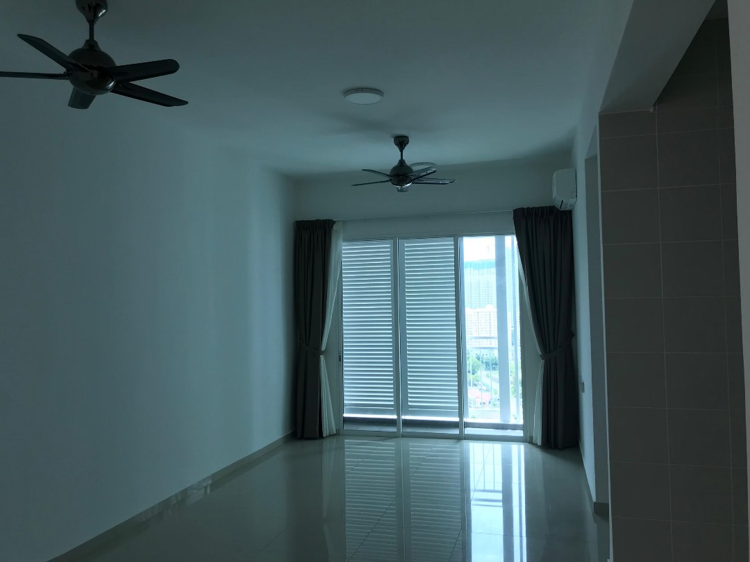 Solaria Residences ...