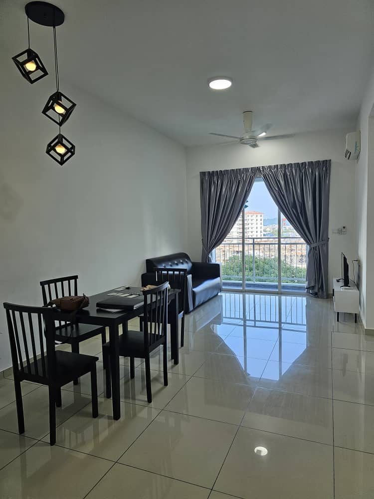 Solaria Residences ...