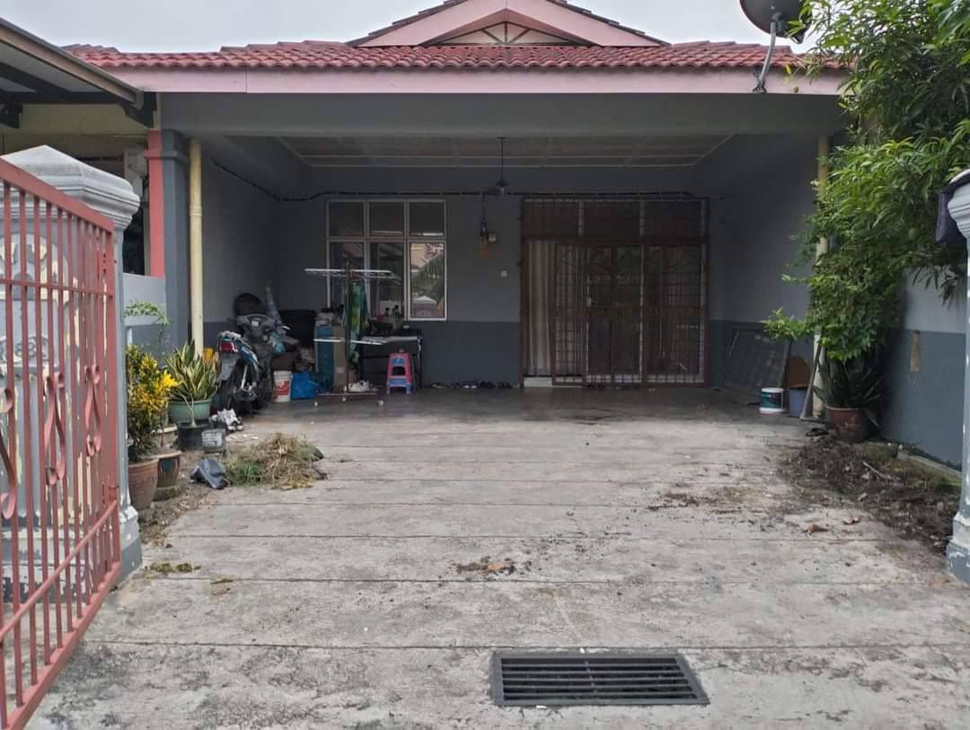 Single Storey Terrace House At Desa Indah Jalan
