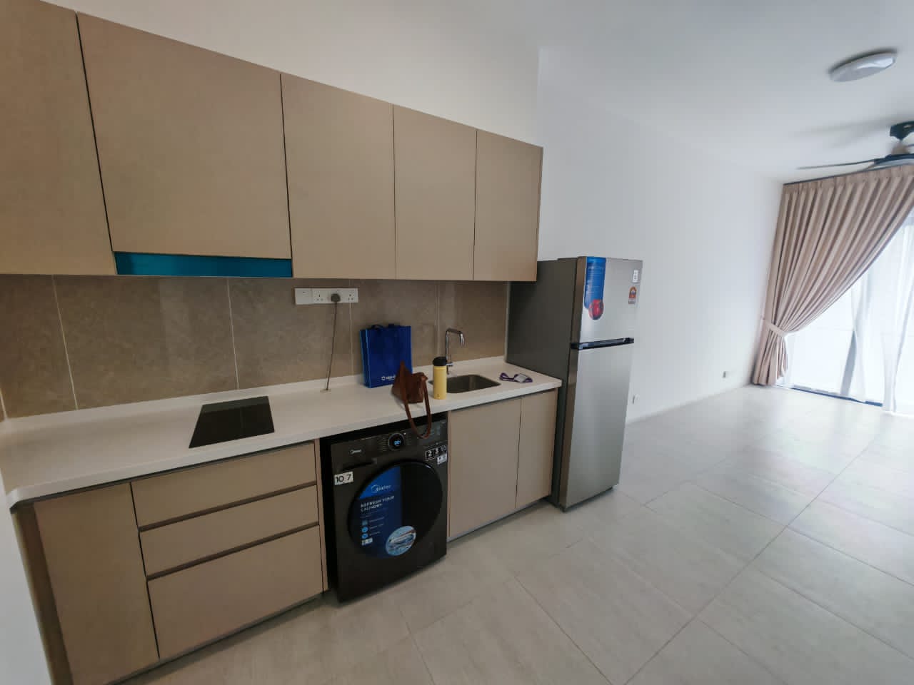 Laurel Residence - photo 2