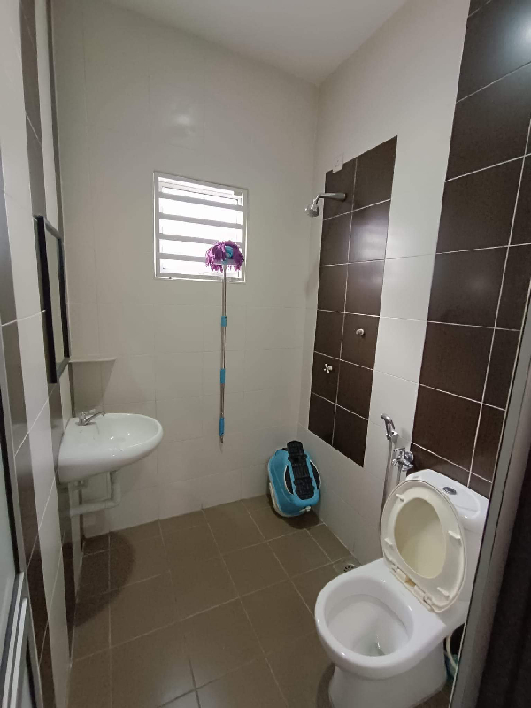 Pengkalan Double Storey House For Sale  - photo 8