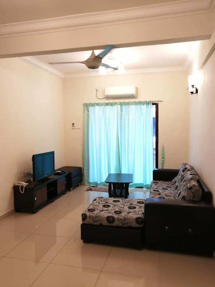 Gated Guarded Raya Ria Condo at Thompson Villa - photo 2