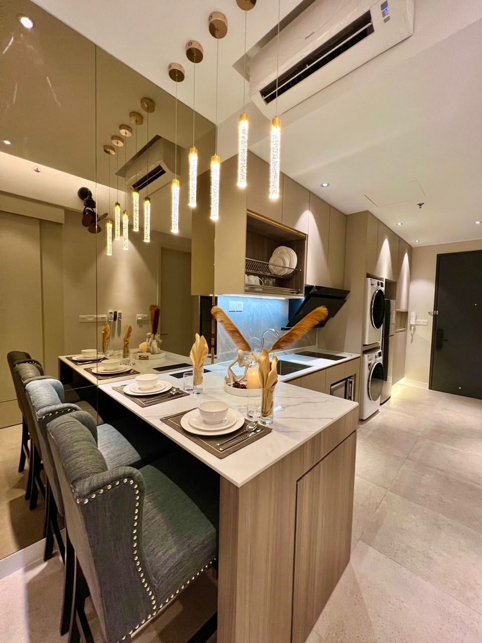 Luxury unit availabl ...