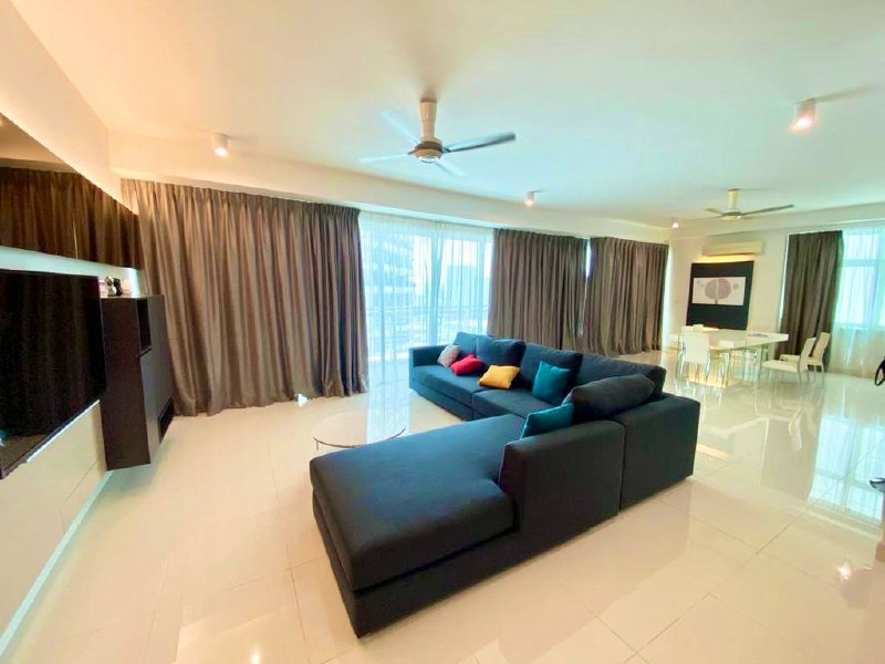 Gurney Paragon AAA Rented