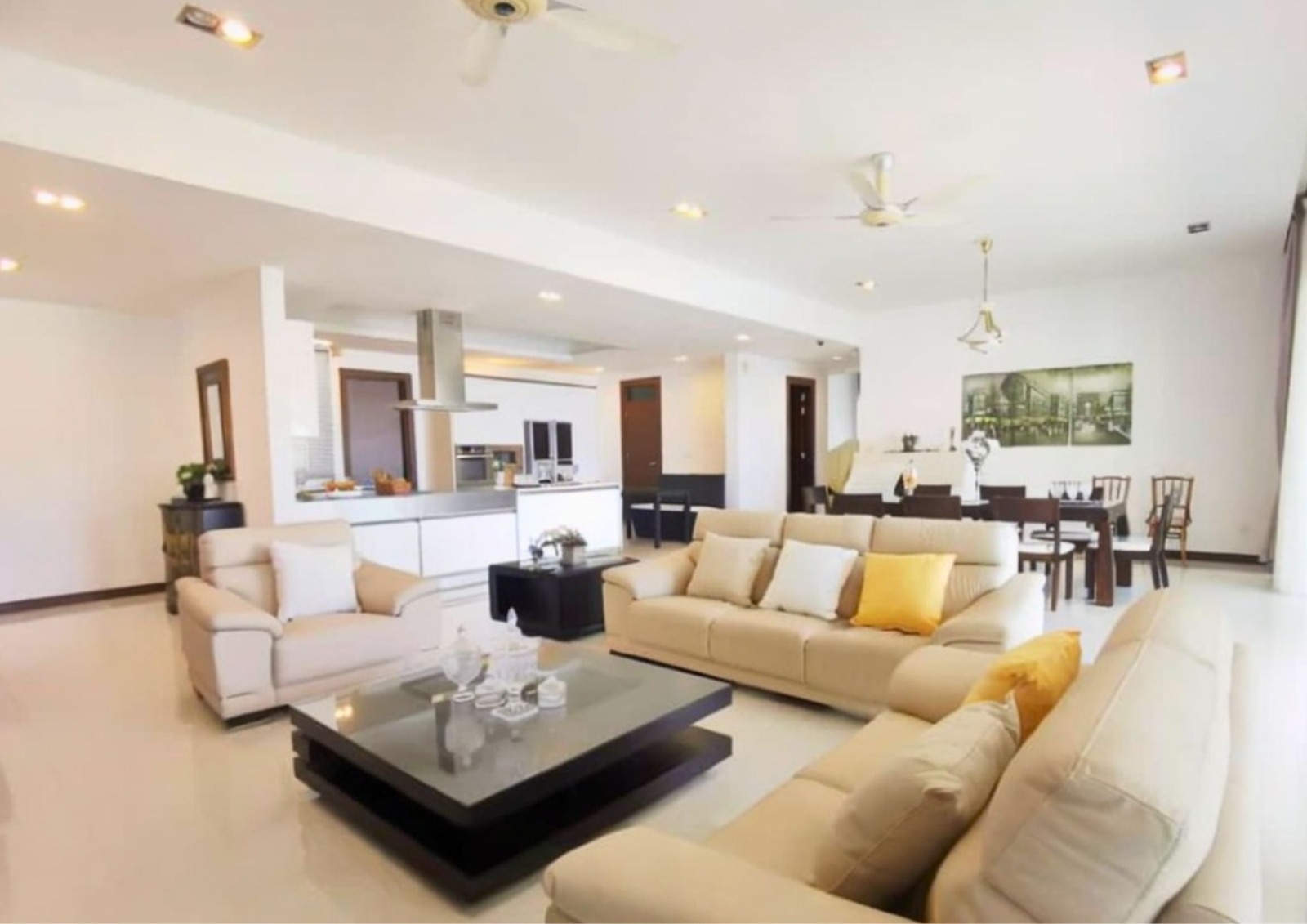 Infinity Beachfront 3700sqft Renovated 2 Carpark - photo 2