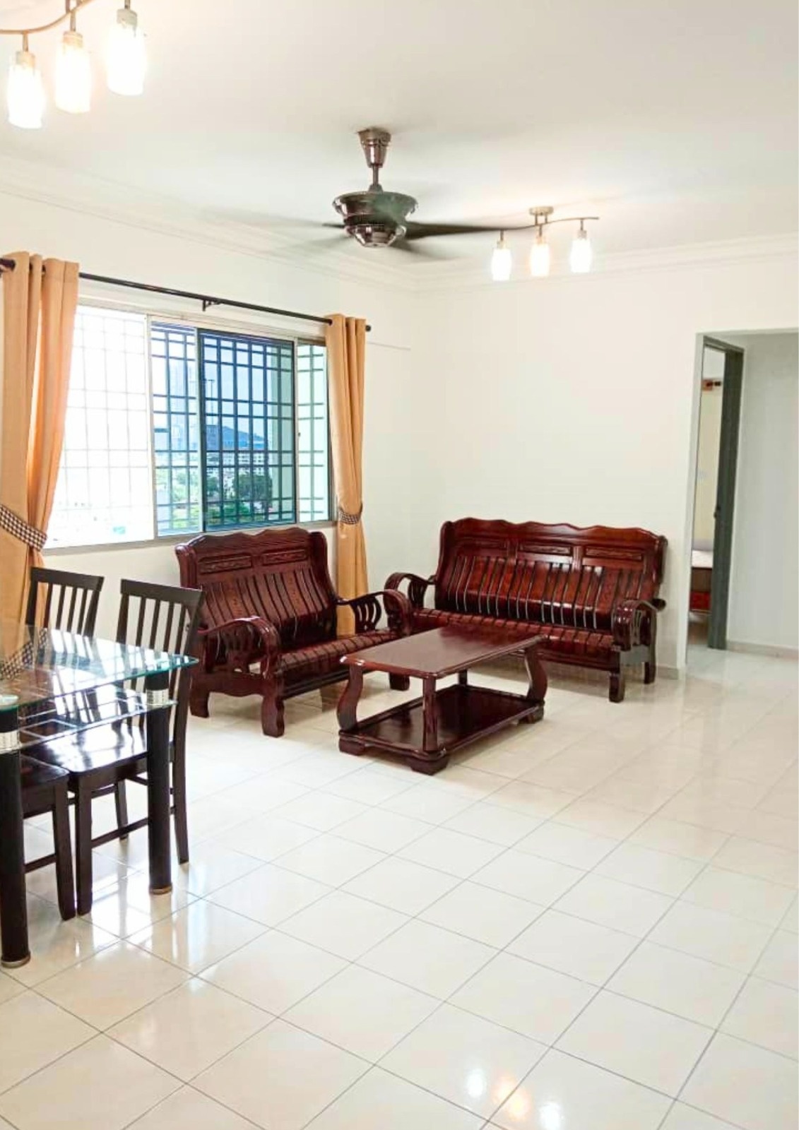 Taman Pekaka Block 31 850sqft Furnished 1 Carpark - photo 2