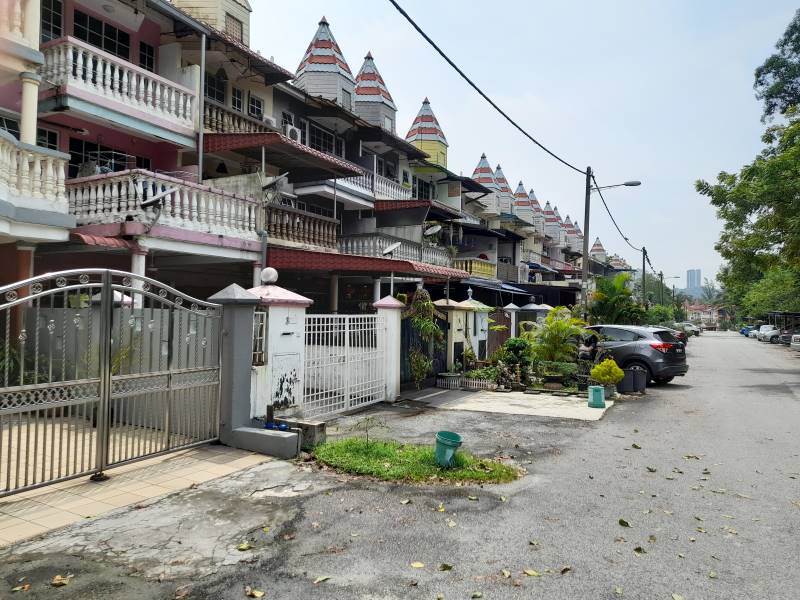 Triple Storey Taman  ...