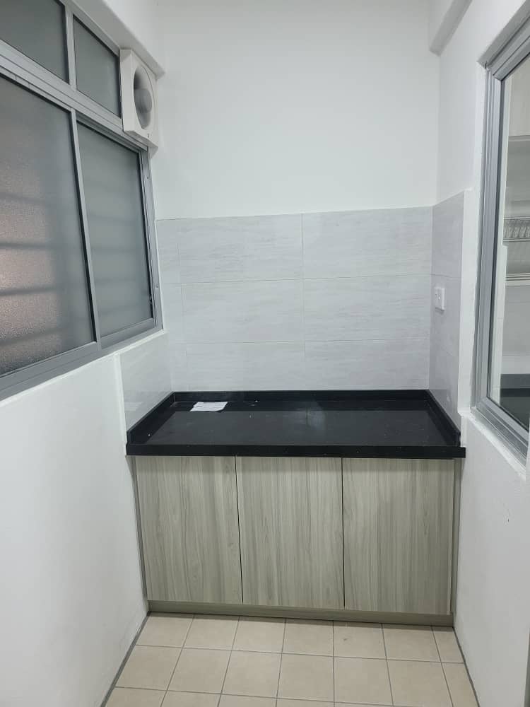 Axis Crown Sandy 1110sq ft E-18-01 - photo 2