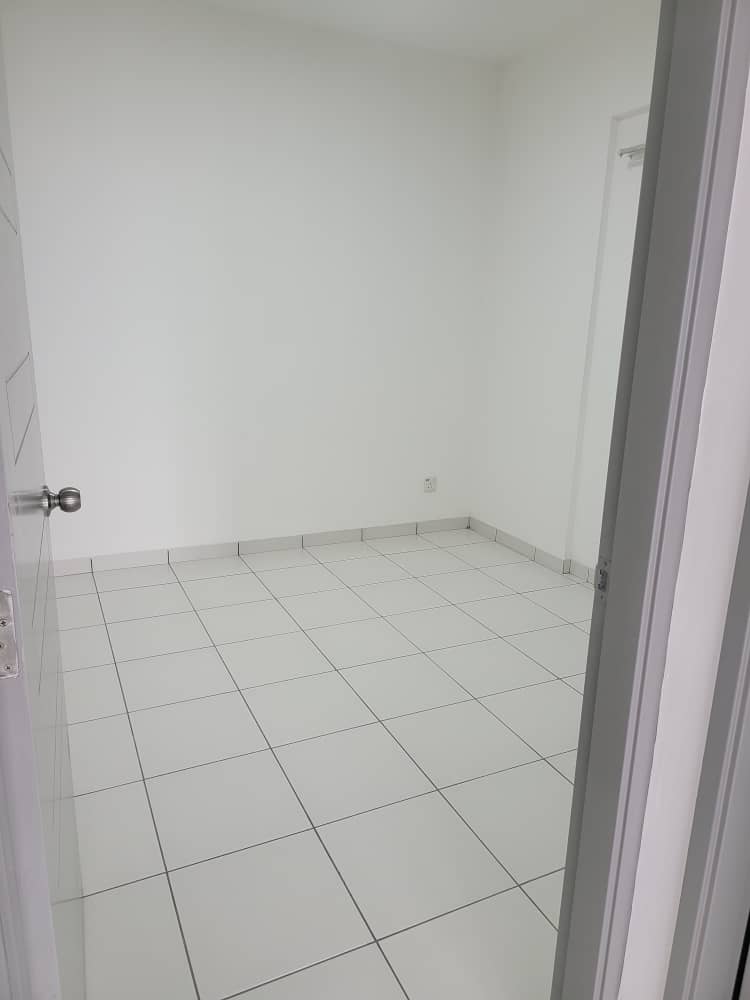 Axis Crown Sandy 1110sq ft E-18-01 - photo 6