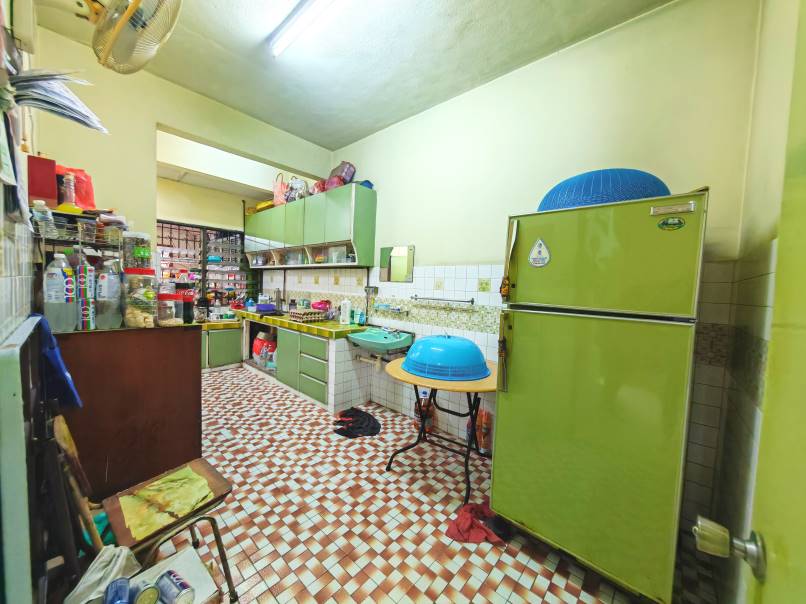Corner Lot Double Storey Taman Desa - photo 6