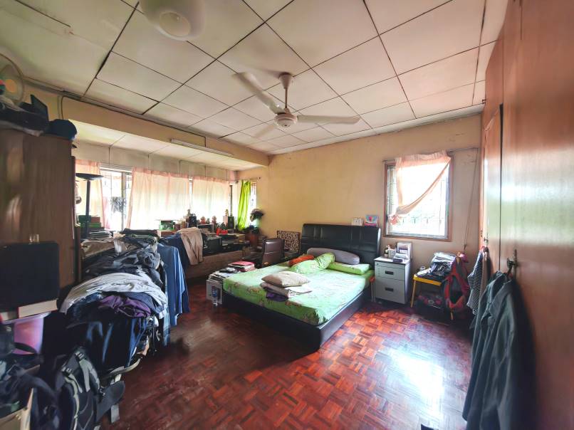 Corner Lot Double Storey Taman Desa - photo 12