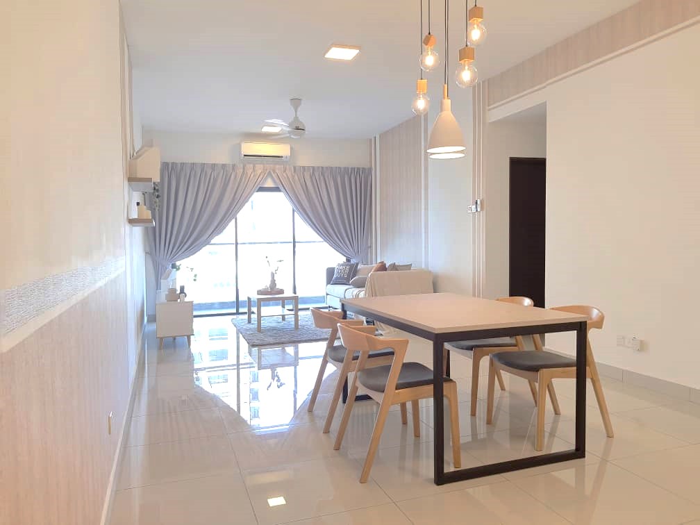 Landmark Residence RENTED - photo 2