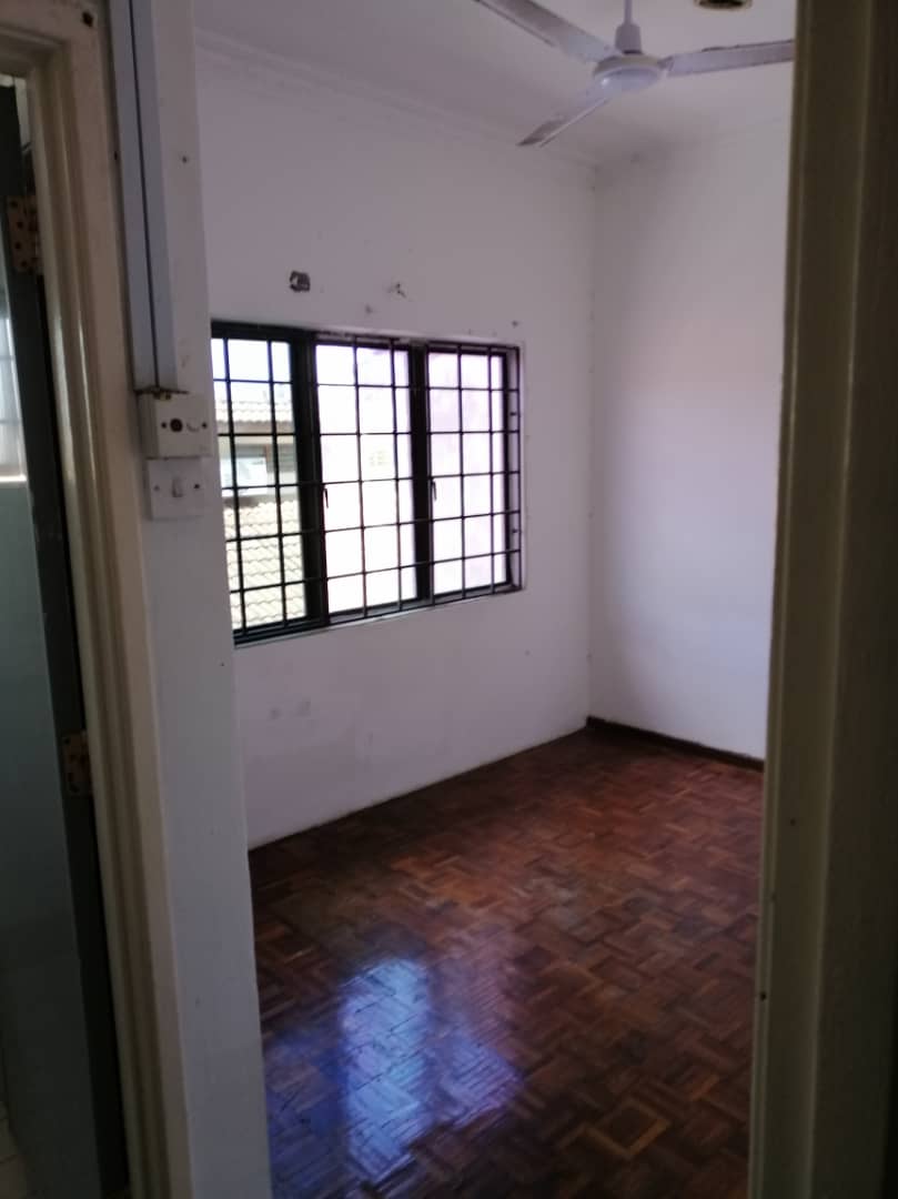 2Storey House at Taman Yulek Sri Bathera Leisure M - photo 8