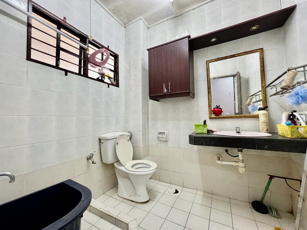 Alam Damai Double Storey House Intermediate Damai - photo 4