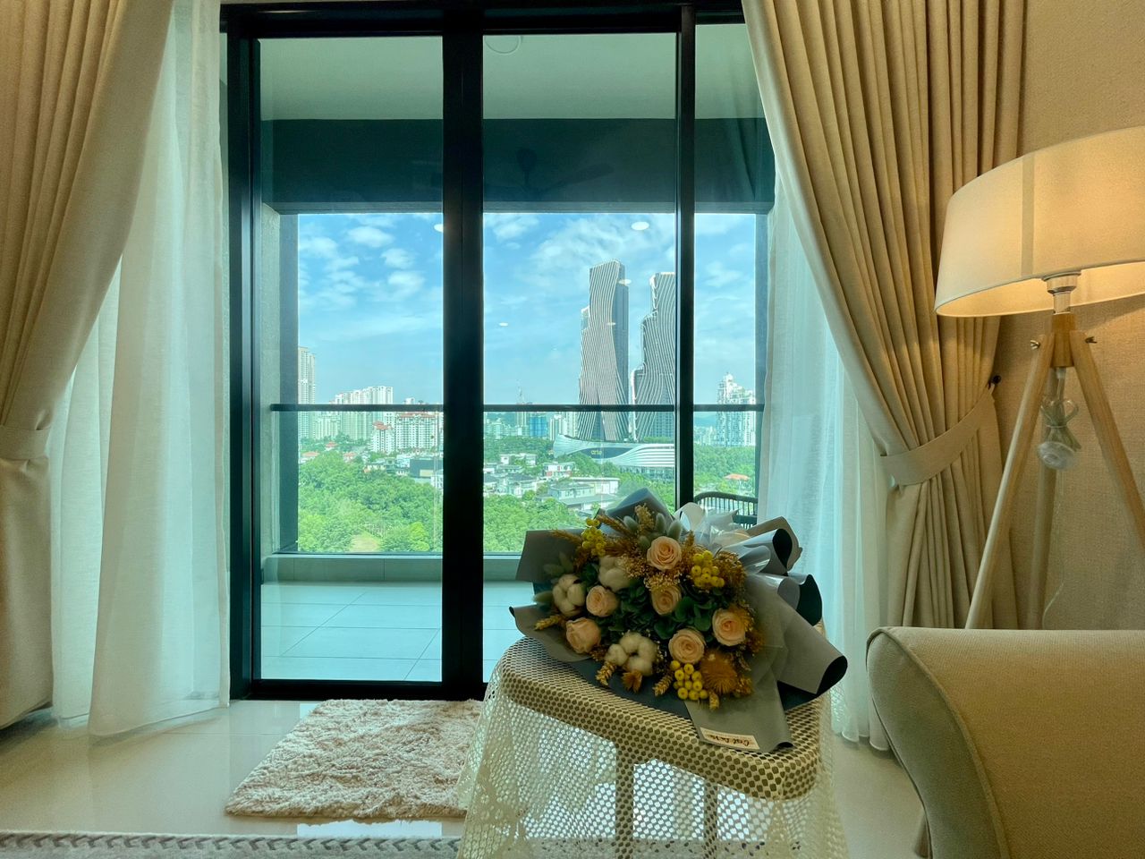 Solaris Parq   FF 3R2B2CP Rent By Crystal Ho - photo 2