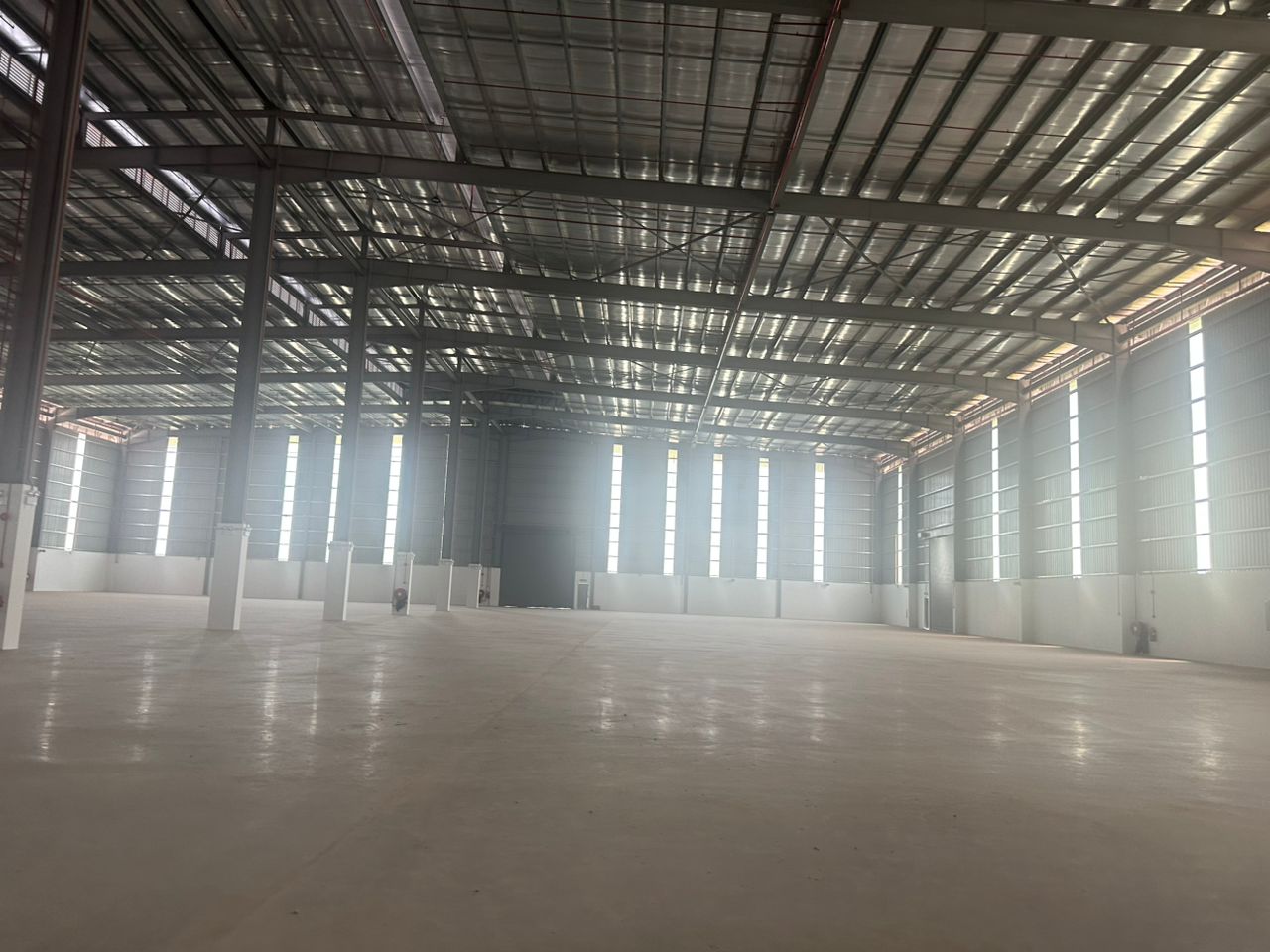 80720 sqft One and Half Storey Detached Factory - photo 7