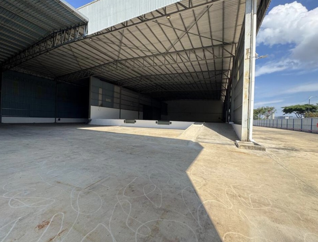 80483 sqft Corner Unit Storey Detached Factory - photo 4