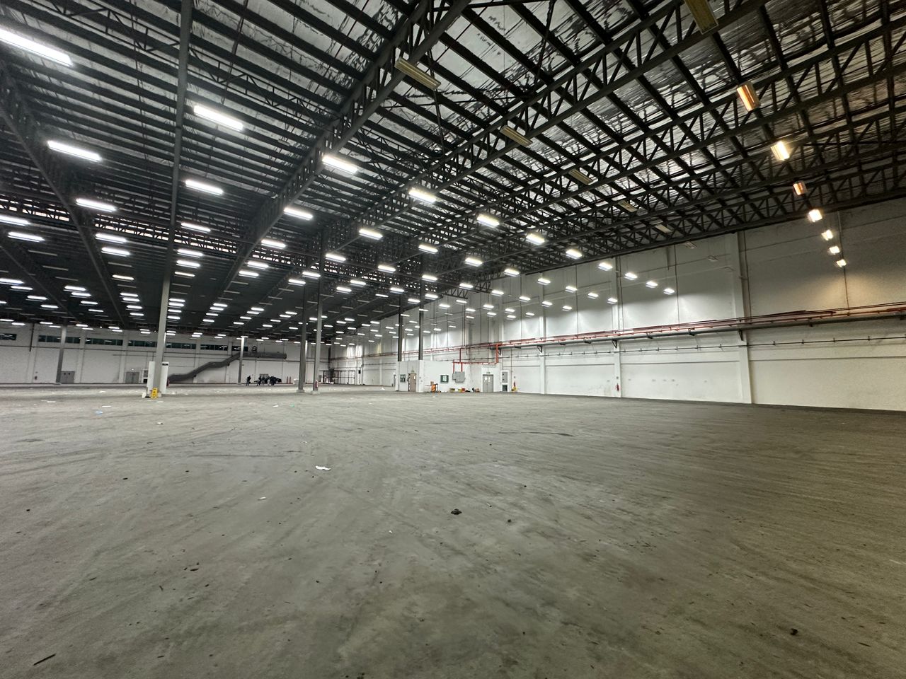119990 sqft High-Spec Industrial Facility - photo 4