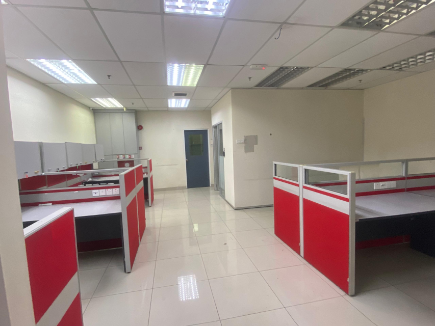 Bukit Minyak Industrial Warehouse With Office - photo 5
