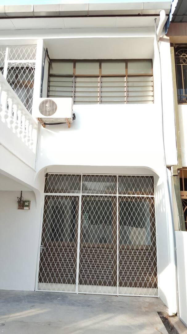 Teluk Kumbar Double storey house for sale - photo 5