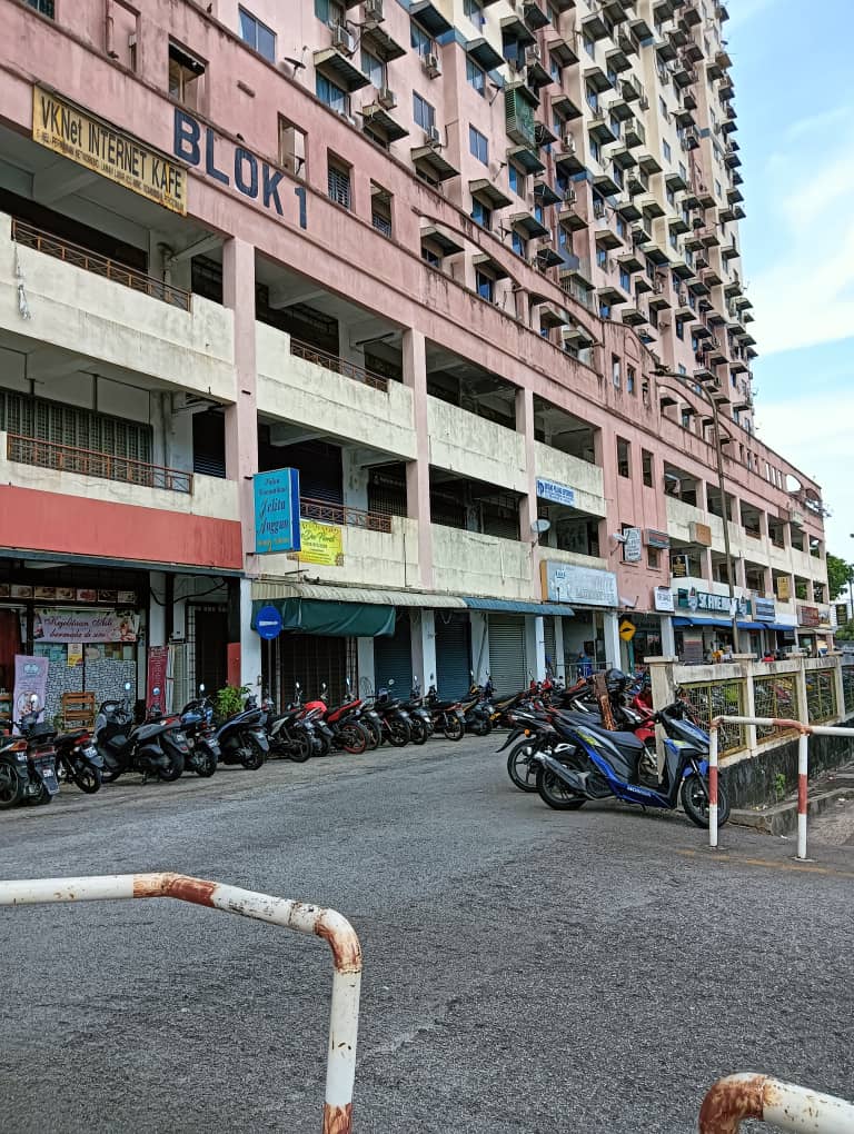 Grd Floor Shoplot at ...