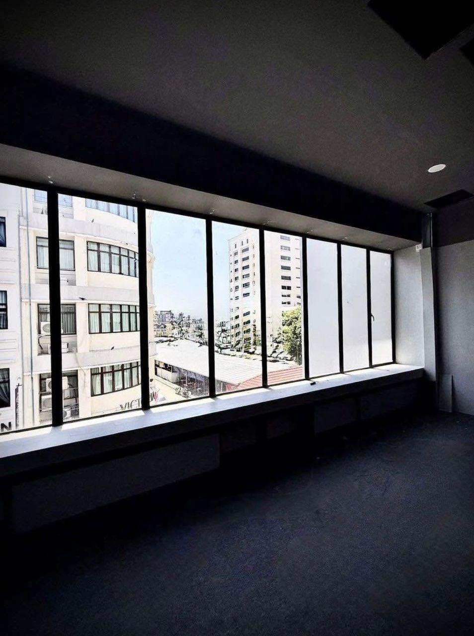 Victoria Street commercial building - photo 2
