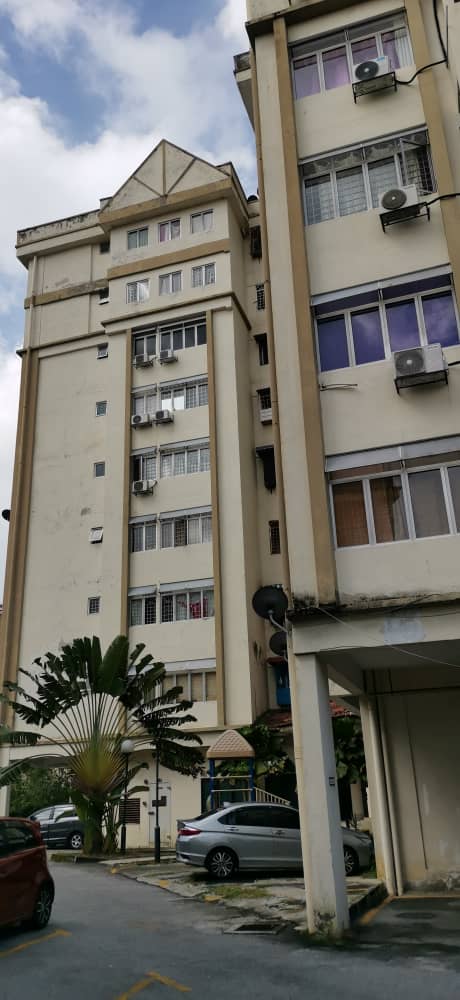 Apartment Sri Mayang ,Kelana Jaya - photo 1