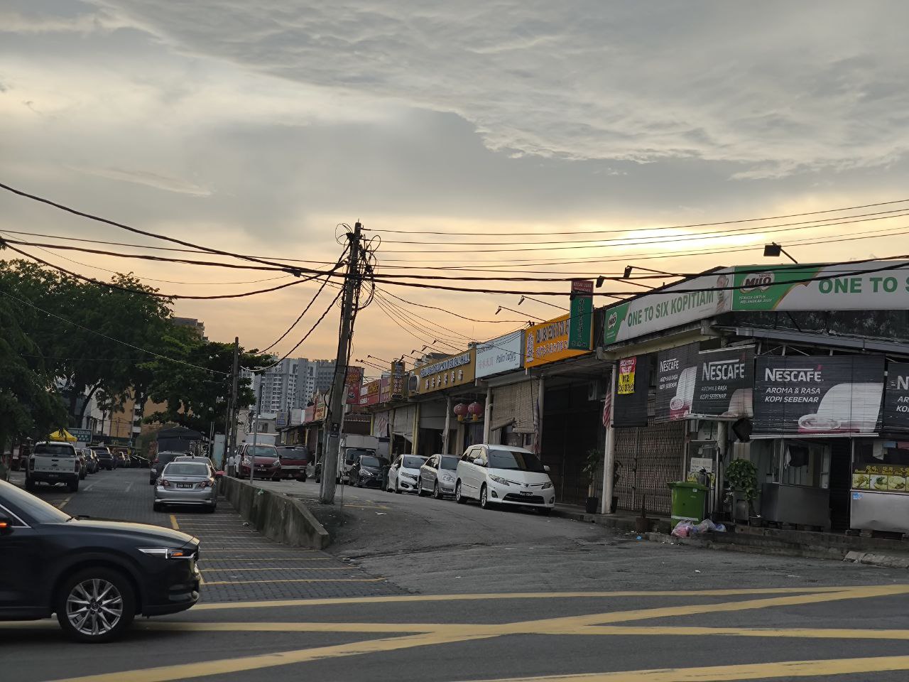 Kuchai Lama ,Happy Garden Shop Lot - photo 2