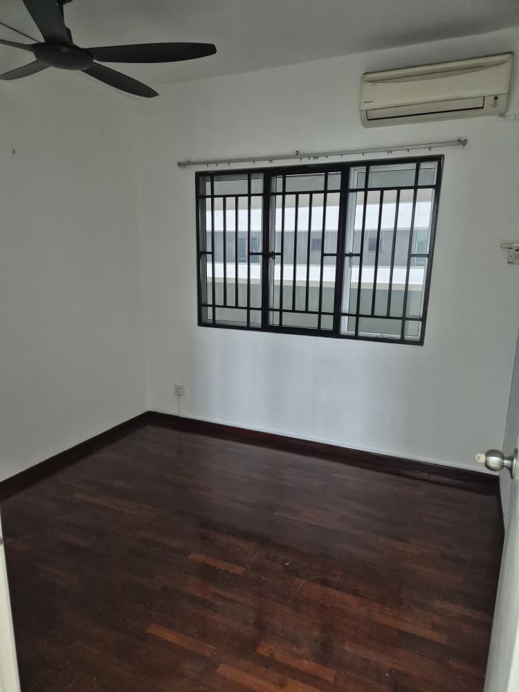 Green Avenue Condominium for Sale - photo 9