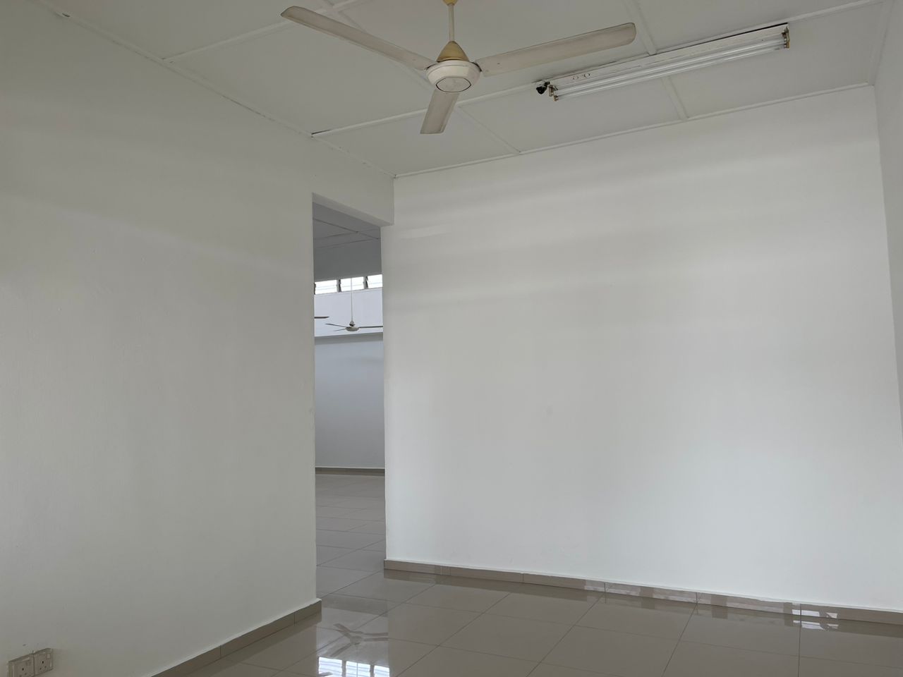 ss2 single storey house for rent by william - photo 2