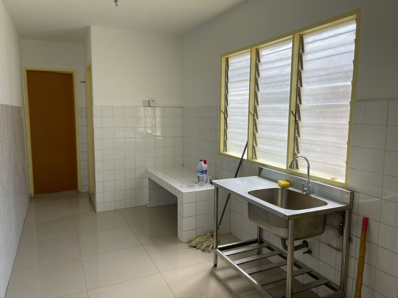 ss2 single storey house for rent by william - photo 6