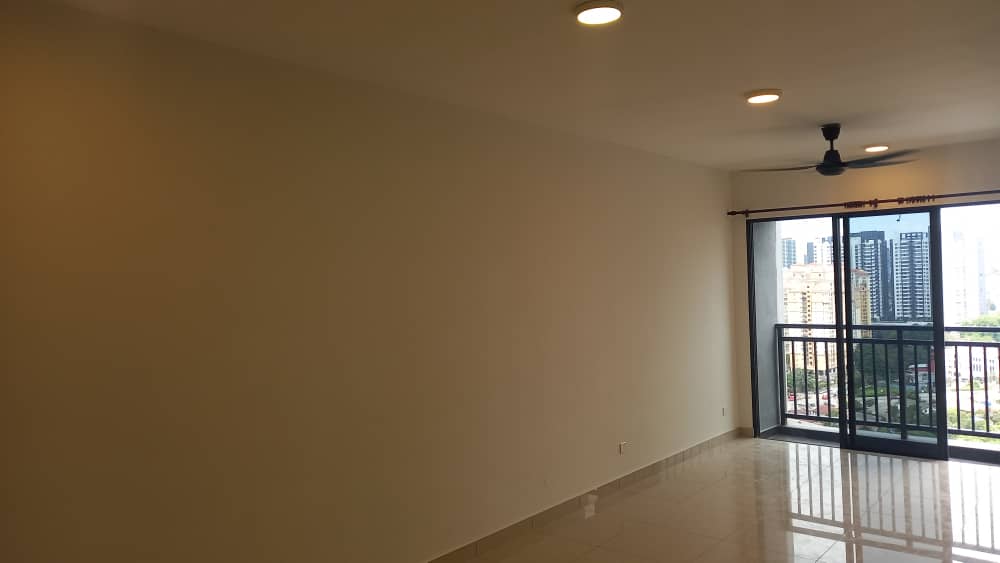 Platinum Arena partly furnished by William - photo 2