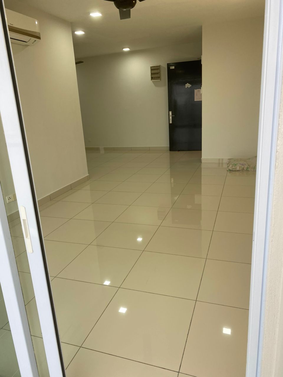 AURORA RESIDENCE - photo 8