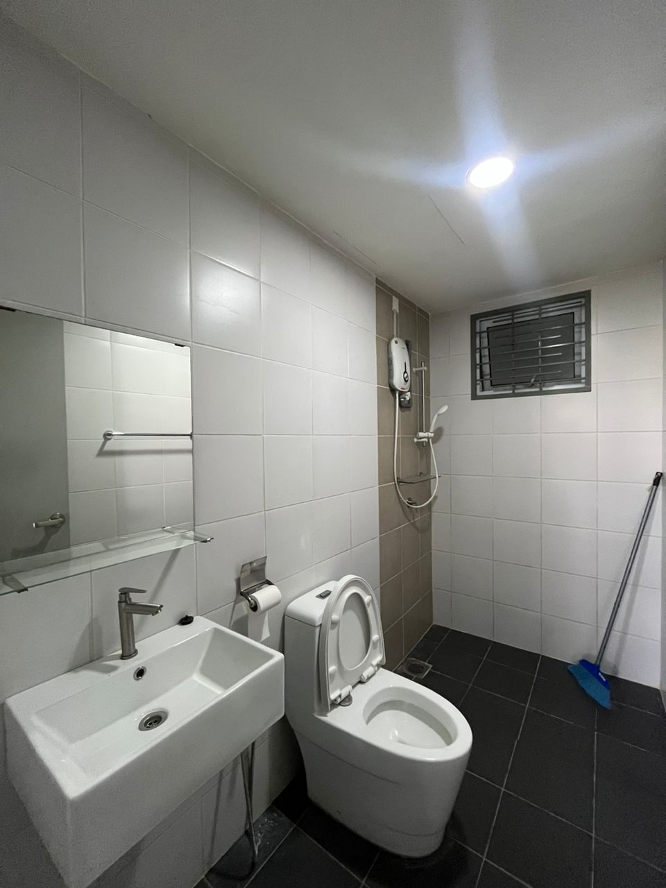 AURORA RESIDENCE - photo 9