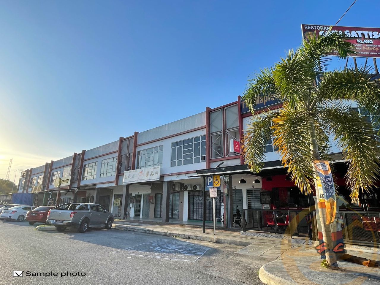 Jalan Resak Bandar Botanic Double Storey ShopLot - photo 3