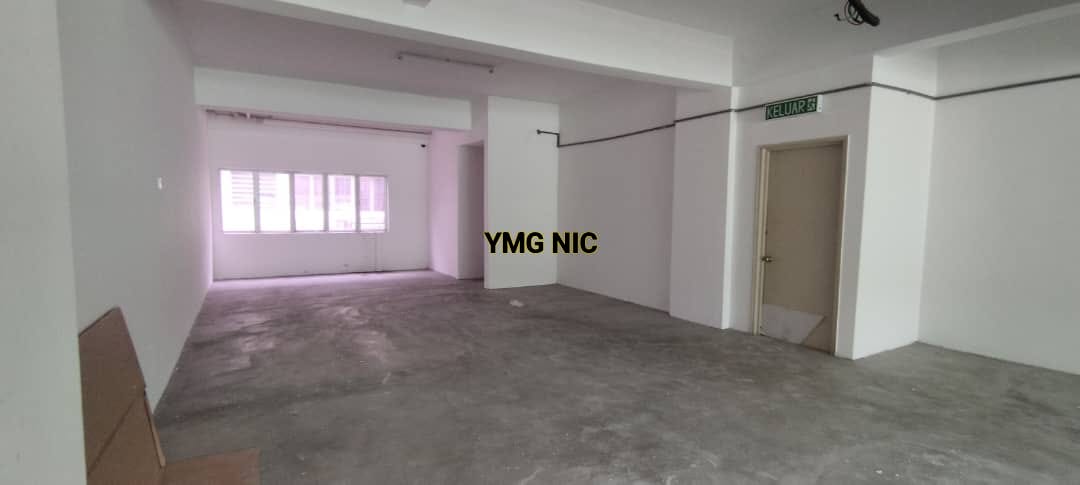 Lorong Batu Nilam, Bukit Tinggi 1 - photo 2