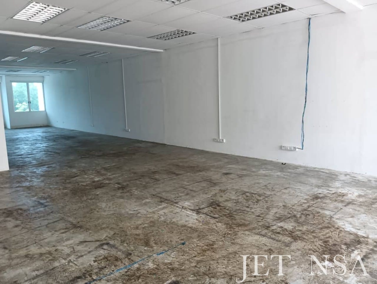Jalan Ramin Bandar Botanic,1st Floor Shop Lot - photo 2